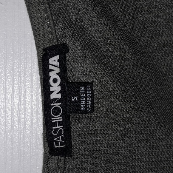 Fashion Nova Jumper - Picture 3 of 4